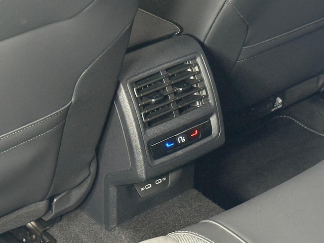 Volkswagen Golf 1.5 eTSI DSG Style