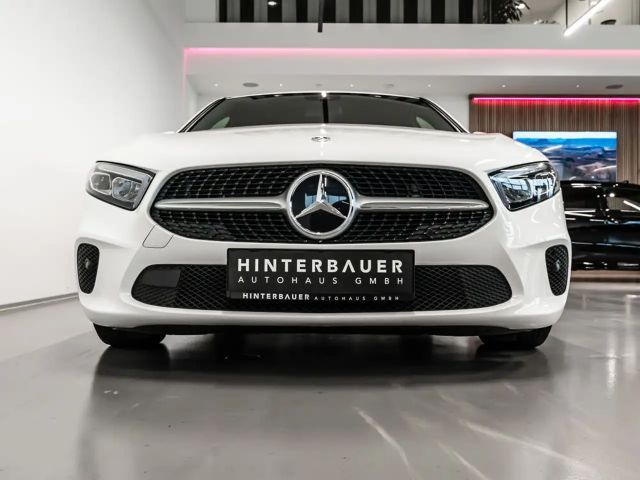 Mercedes-Benz A 180 A 180 d Style