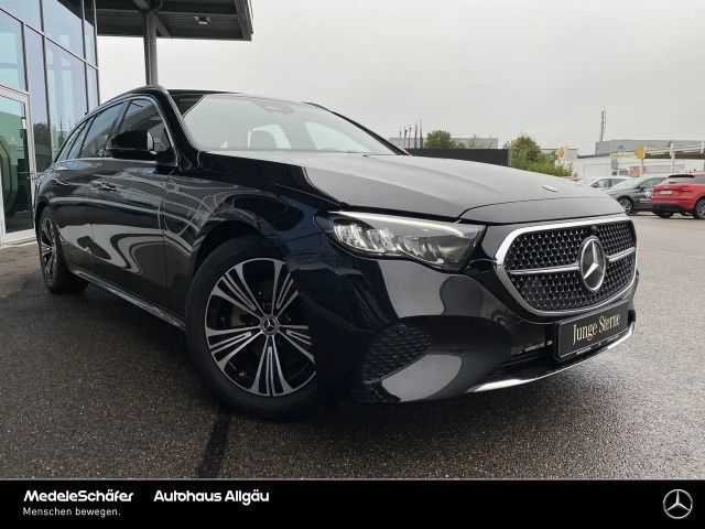 Mercedes-Benz E 200 AVANTGARDE Estate