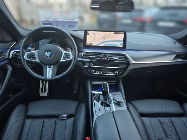 BMW 530 530d M-Sport Touring xDrive