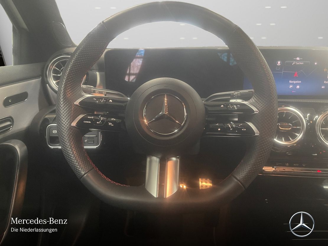 Mercedes-Benz A 250 4MATIC AMG Line