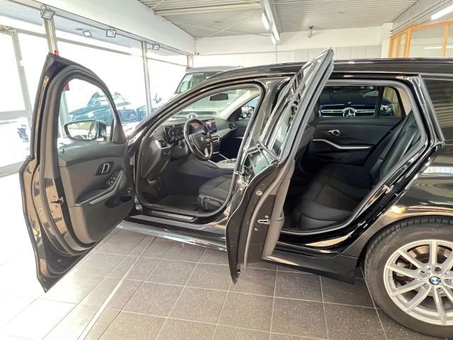 BMW 320 320d Touring xDrive