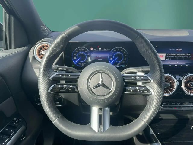 Mercedes-Benz EQA 350 4MATIC AMG Line