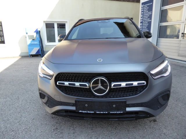Mercedes-Benz GLA 200 4Matic, AHV,Multibeam,Acc ,Winterp.Matt