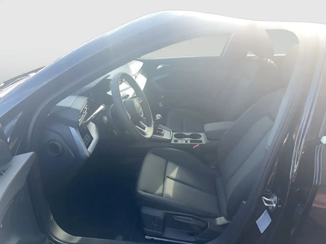 Audi A3 30 TFSI Sedan