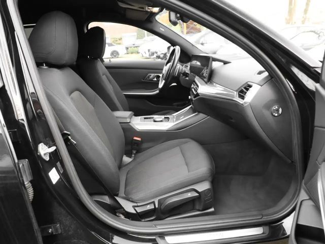 BMW 320 320e Touring