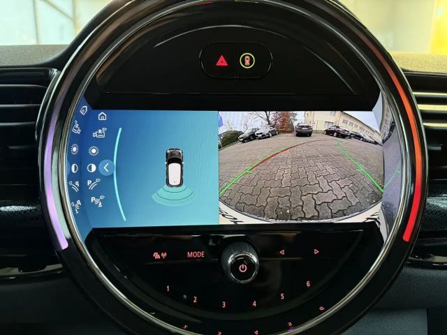 MINI Cooper Clubman Essential Trim KAM+LED+NAVI+KOMF