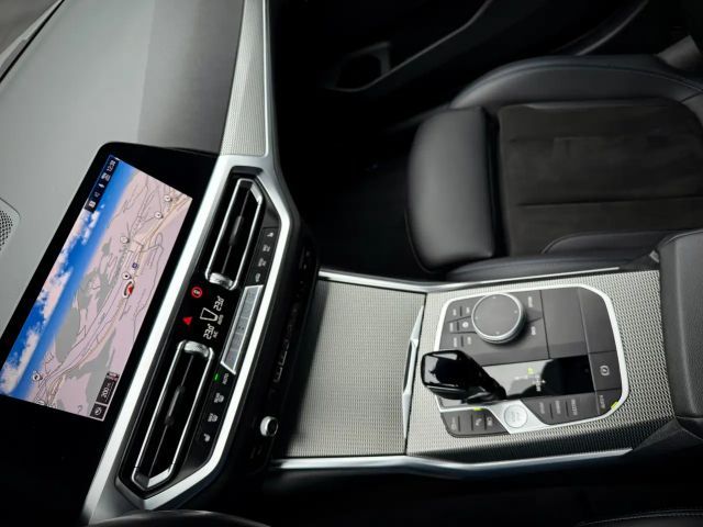 BMW 330 330e M-Sport xDrive