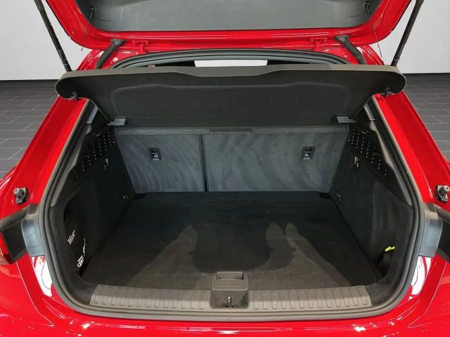 Audi A3 40 TFSI Hybride S-Line Sedan