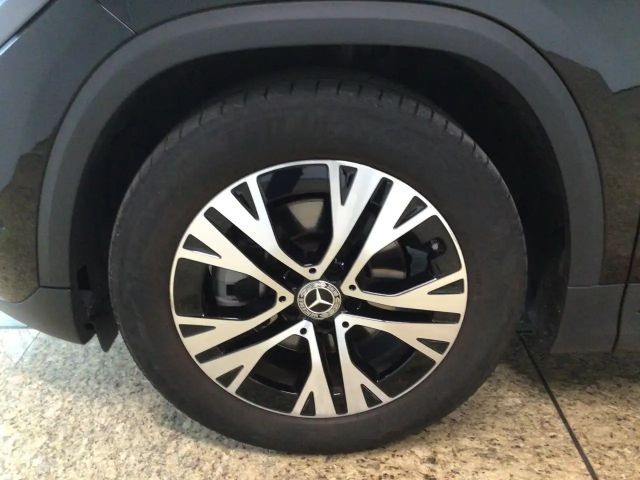 Mercedes-Benz GLA 200 GLA 200 d