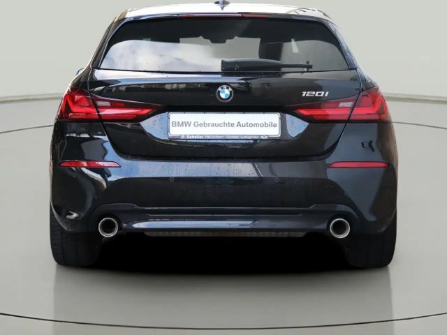 BMW 120 120i Sedan Sport Line