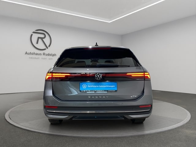 Volkswagen Passat 1.5 eTSI DSG Variant