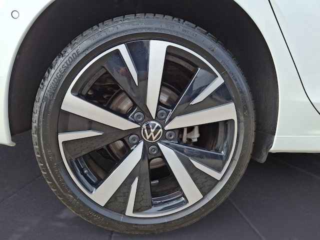 Volkswagen Golf DSG Style eHybrid