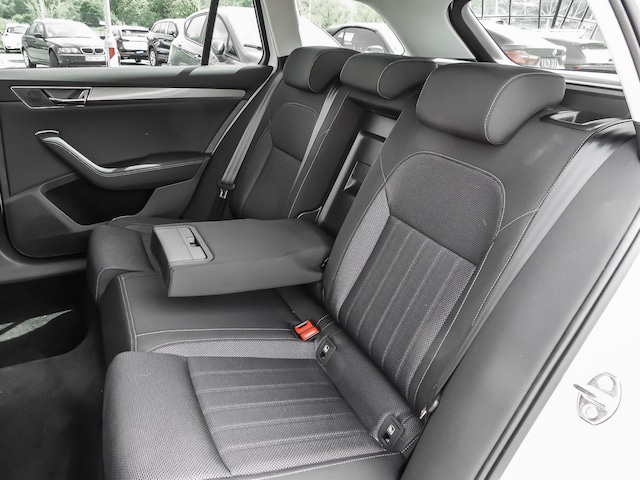 Skoda Superb 2.0 TDI Combi Style Style