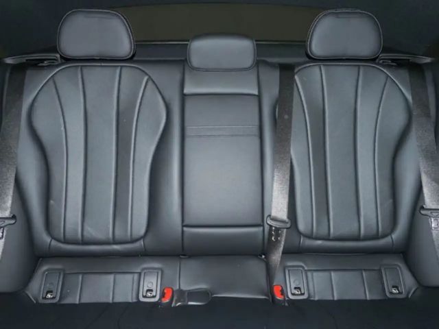 Mercedes-Benz EQE 300 Sedan