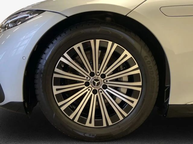 Mercedes-Benz EQS Sedan