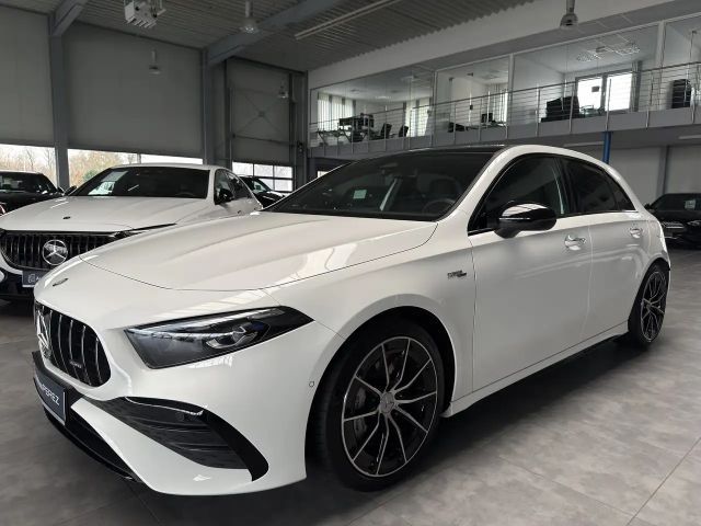Mercedes-Benz A 35 AMG 4MATIC AMG Line