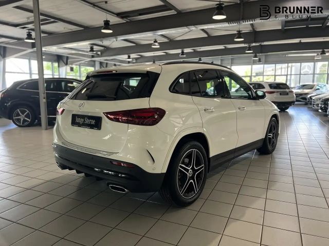 Mercedes-Benz GLA 200 AMG Line