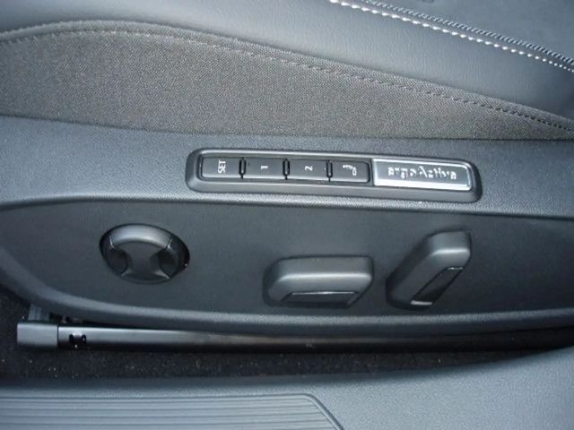 Volkswagen Golf 1.5 eTSI Style