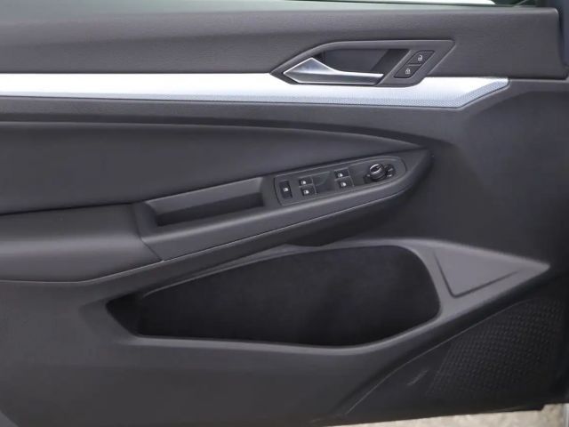 Volkswagen Golf 1.5 TSI Golf VIII IQ.Drive