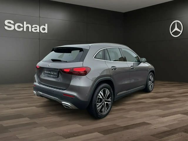 Mercedes-Benz GLA 220 4MATIC GLA 220 d