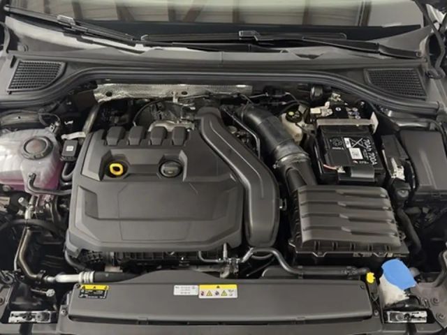 Volkswagen Golf 1.5 eTSI DSG Move Variant