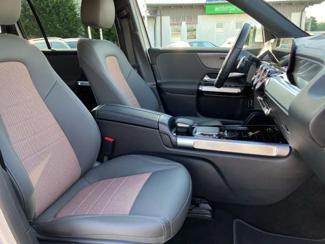 Mercedes-Benz EQB 300 4MATIC