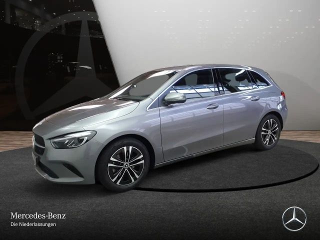 Mercedes-Benz B 200 Progressive Sedan