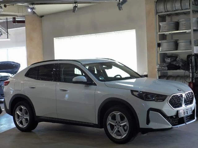 BMW X2 d U10 AHK,360° Kamera,HUD,Navi Groß NP:57.979