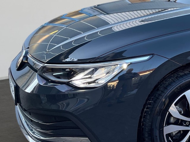 Volkswagen Golf 1.5 eTSI Golf VIII