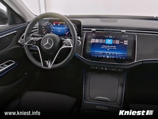 Mercedes-Benz E 200 AVANTGARDE Estate