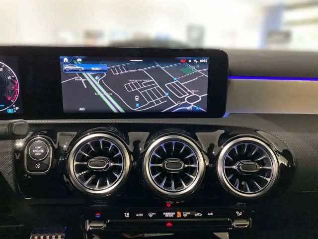 Mercedes-Benz A 200 AMG Line