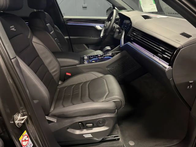 Volkswagen Touareg 4Motion R-Line