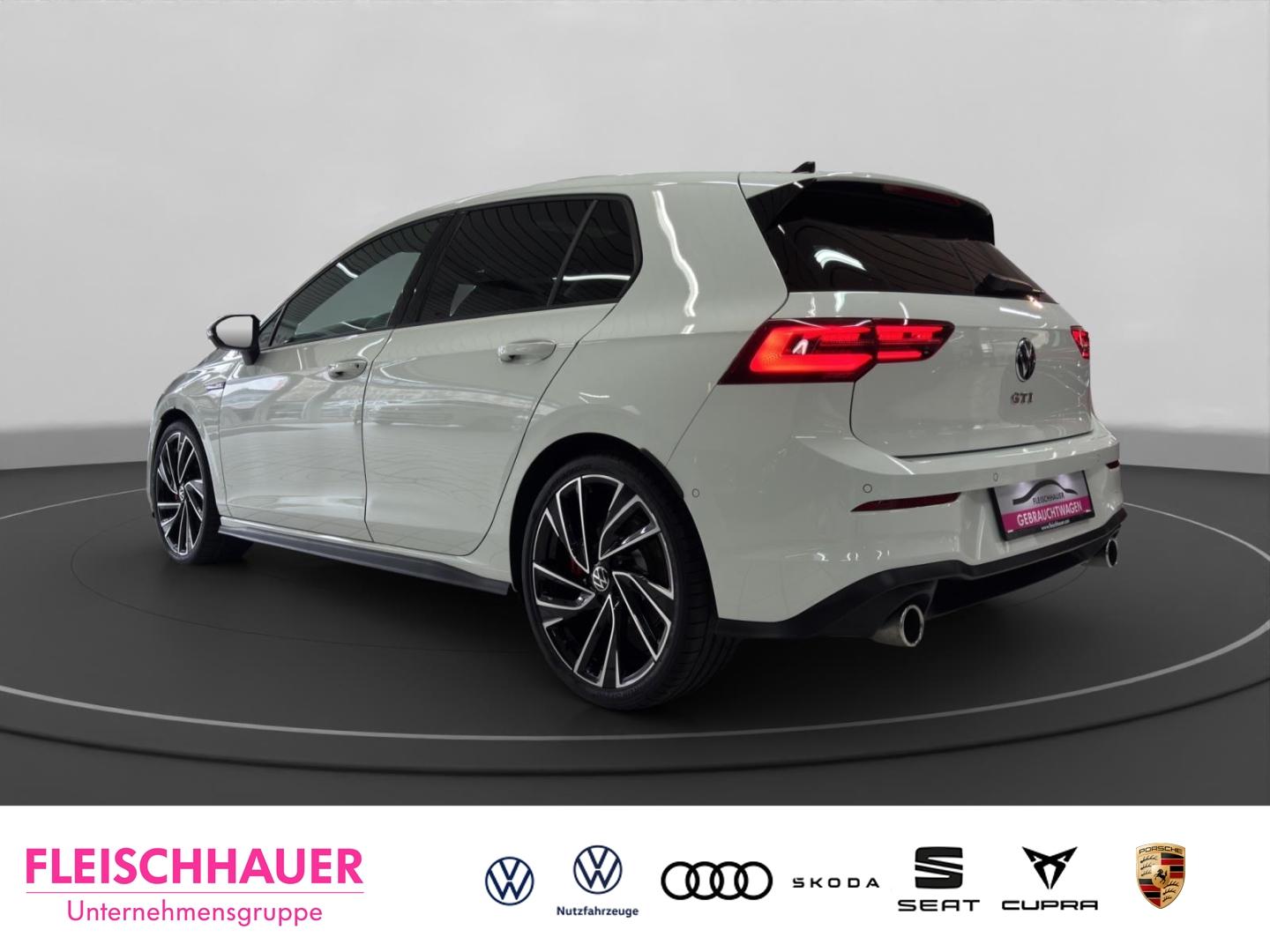 Volkswagen Golf 2.0 TSI Business GTI Golf VIII