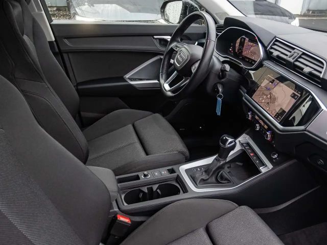 Audi Q3 S-Line S-Tronic