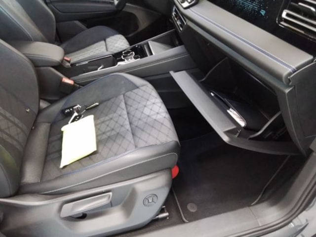 Volkswagen Tiguan 2.0 TDI DSG R-Line Style