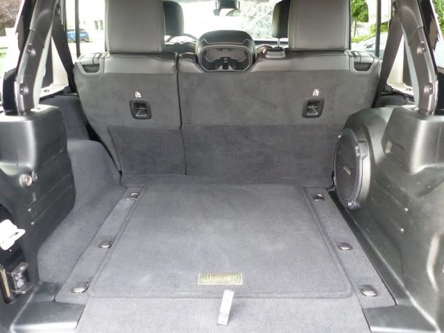 Jeep Wrangler Sahara