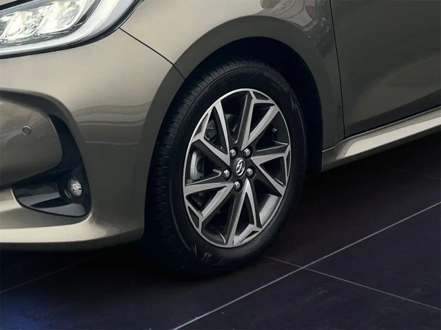 Toyota Yaris Active Hatchback Hybride