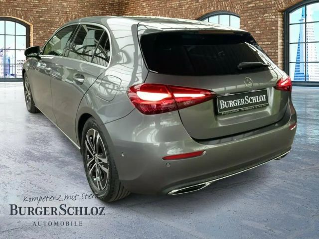 Mercedes-Benz A 200 A 200 d
