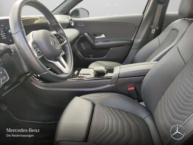 Mercedes-Benz A 250 A 250 e Style