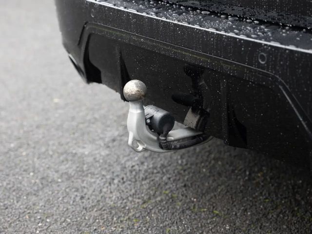 BMW 330 330e M-Sport Touring xDrive