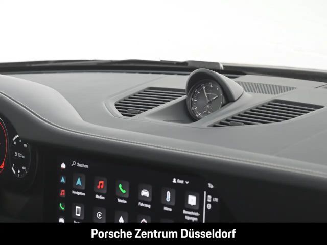 Porsche 992 4 Coupé GTS Targa