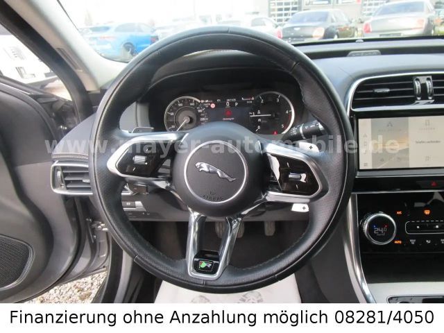 Jaguar XE R-Dynamic S