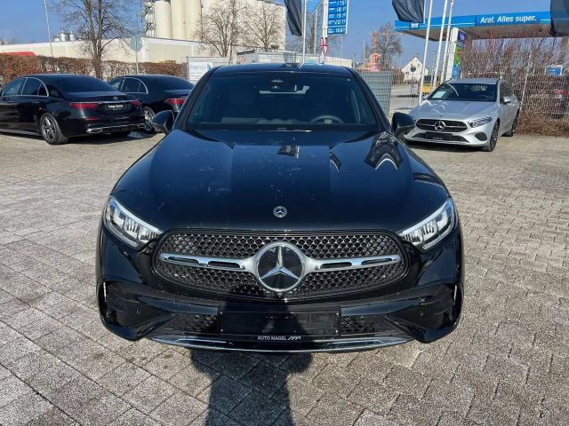 Mercedes-Benz GLC 220 AMG Line Coupé GLC 220 d