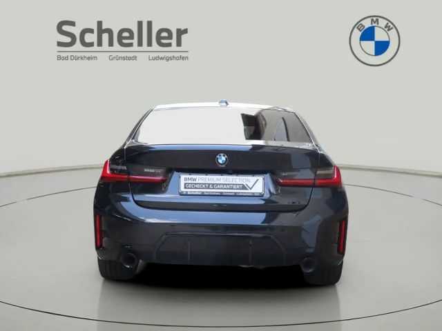 BMW 330 330i Sedan xDrive