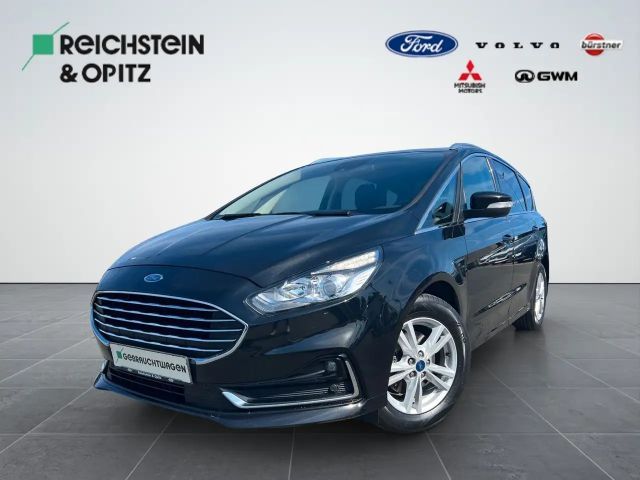 Ford S-Max Titanium
