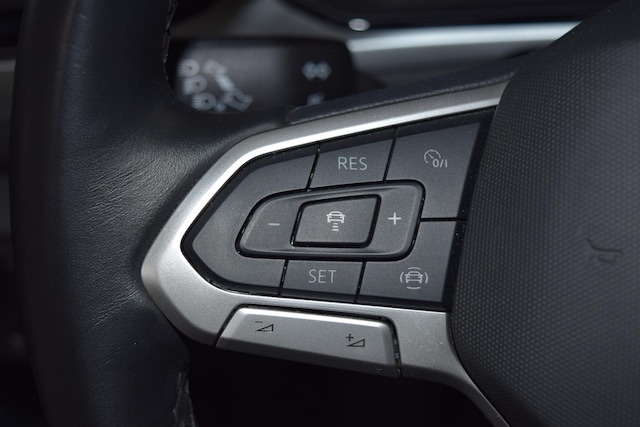 Volkswagen T-Roc TSI Navi Kamera ACC SHZ AppConnect