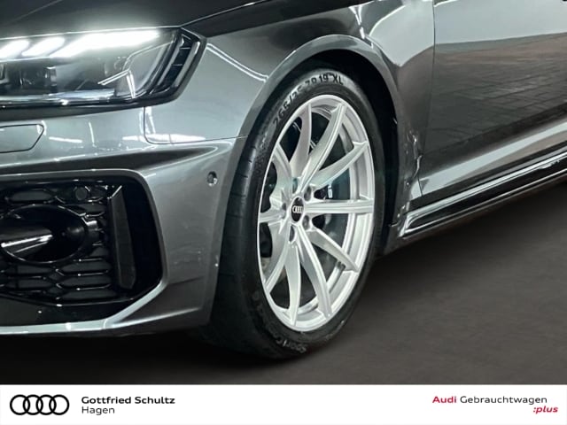 Audi RS4 Avant Quattro