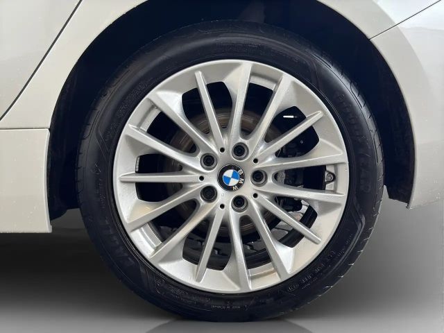 BMW 118 118i 5-deurs Sedan