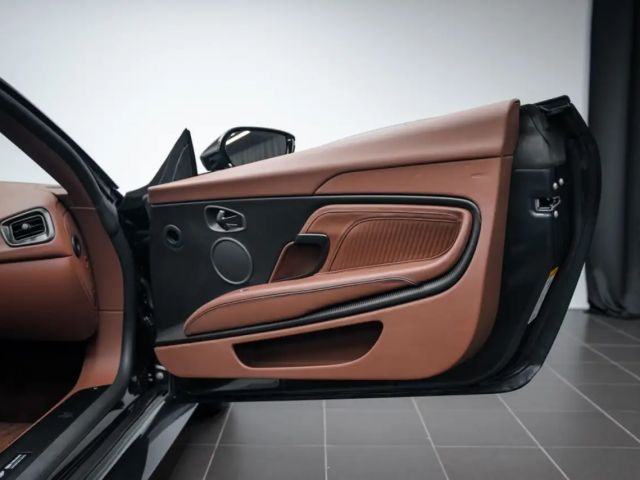 Aston Martin DBS 770 Ultimate Volante 1 OF 199/CARBON/BUCKET